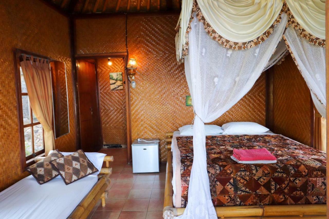 Eka Purnama Cottages Амед Екстер'єр фото